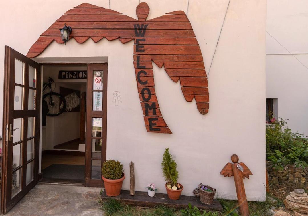 Bike Bistro A Penzion U Vsech Andelu Нове Место под Смркем Екстериор снимка